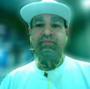 0694B6BA-0D77-486B-89FE-F5C3F9079AB5